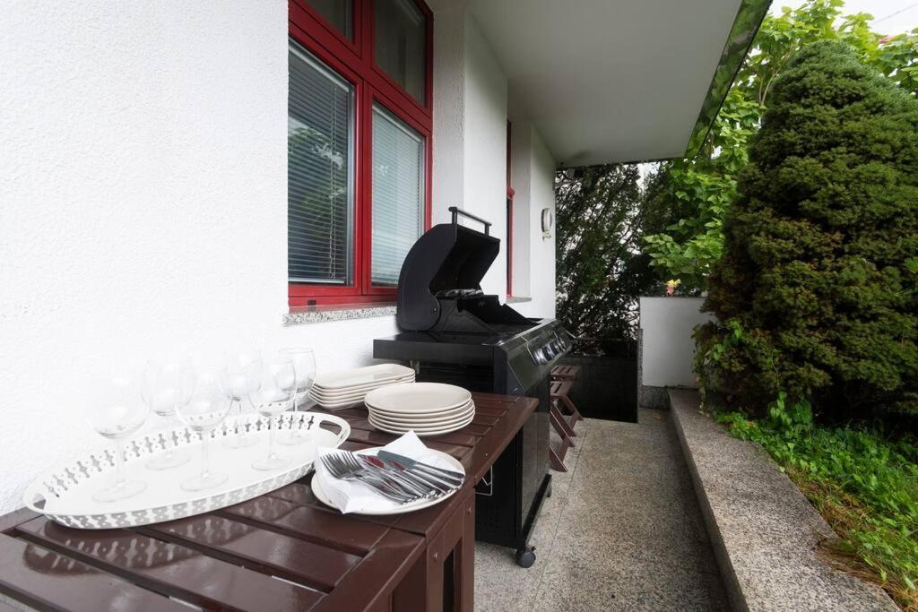 Unique Apartment With Private Pool, Cinema, Spa Praga Exterior foto