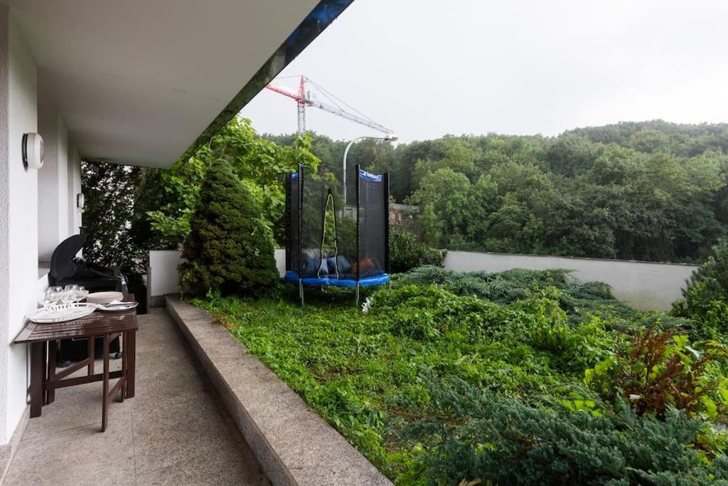 Unique Apartment With Private Pool, Cinema, Spa Praga Exterior foto